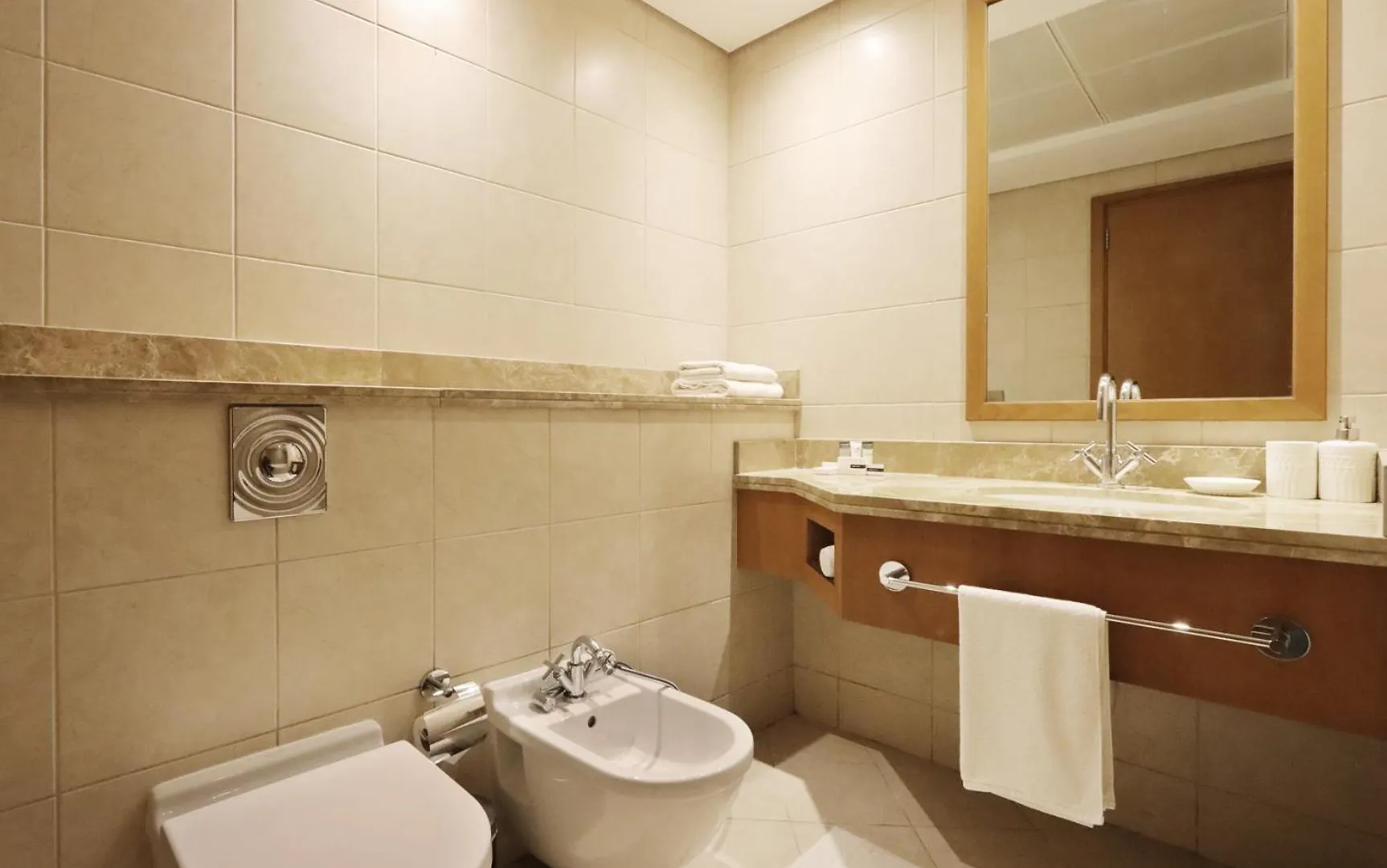 Livbnb - 3Br Plus Maid'S With Ain And Sea View Dubai Daire