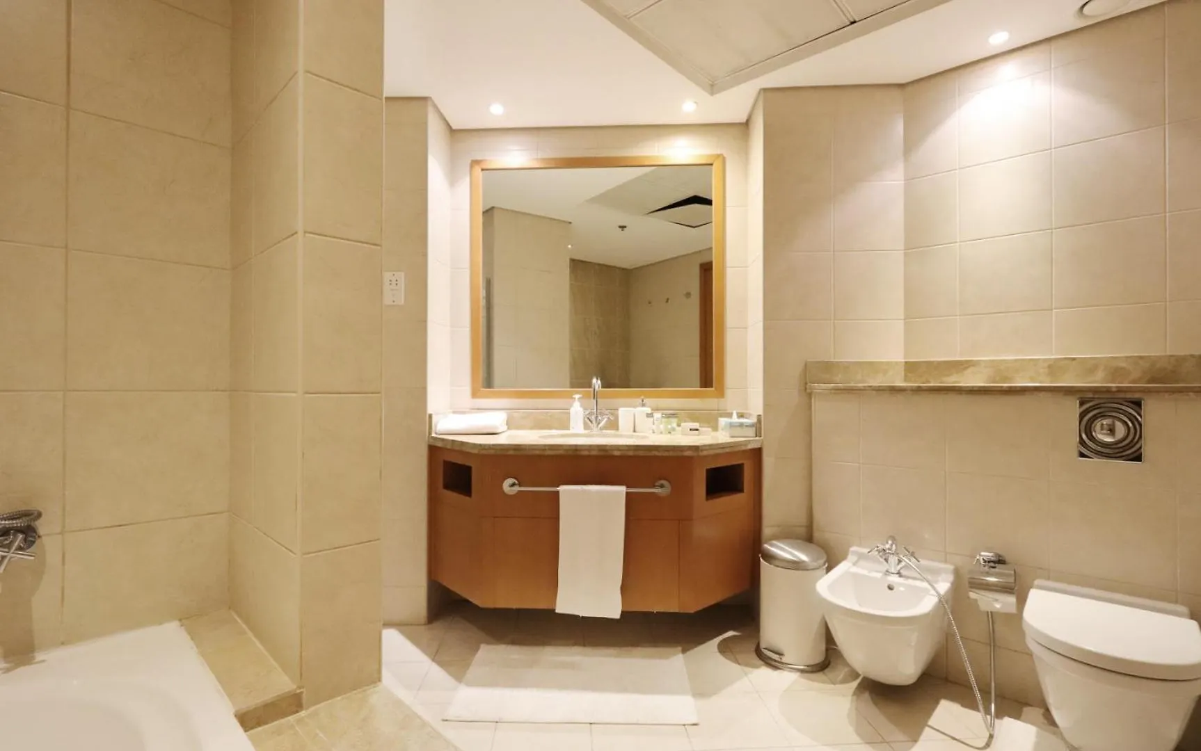 Livbnb - 3Br Plus Maid'S With Ain And Sea View Dubai 0*,  Birleşik Arap Emirlikleri